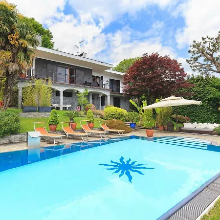 Sleeps 8 Pool Wifi Villa *