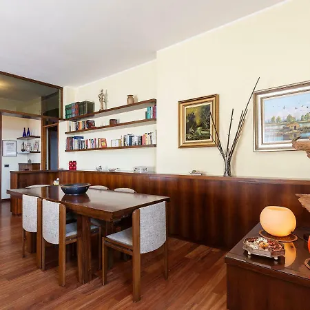 Villa Sleeps 8 Pool Wifi Nebbiuno